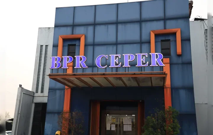Izin Usaha PT BPR Ceper Permata Artha Dicabut, TKS Tidak Sehat Setelah Melalui BDP dan BDR